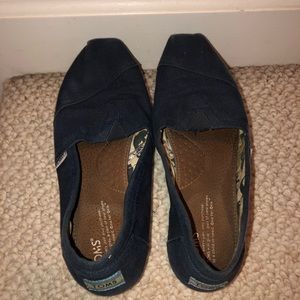 Toms size 9
